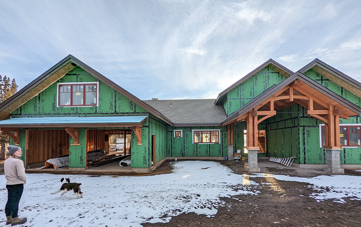 Sisters Oregon Timber Frame Home by New Energy Works