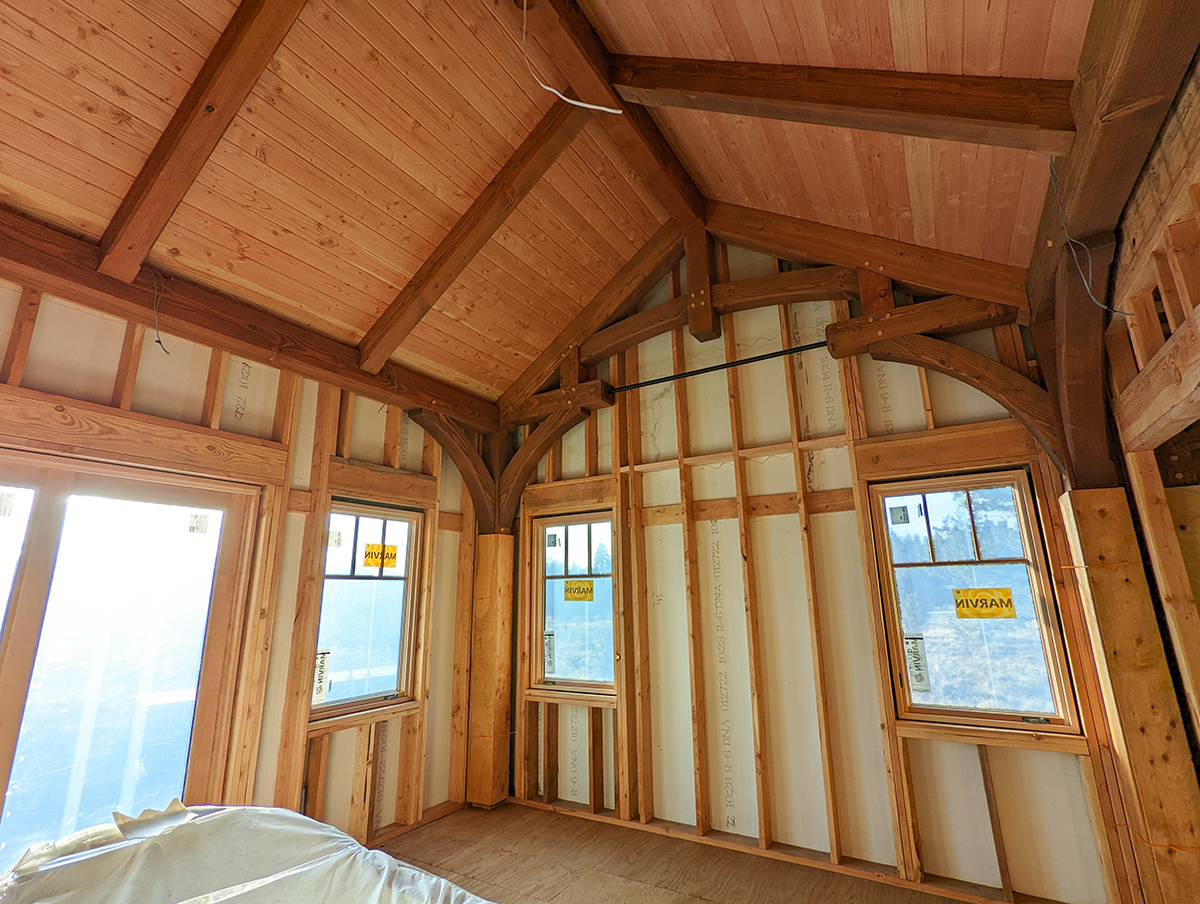 Sisters Oregon Timber Frame Home by New Energy Works