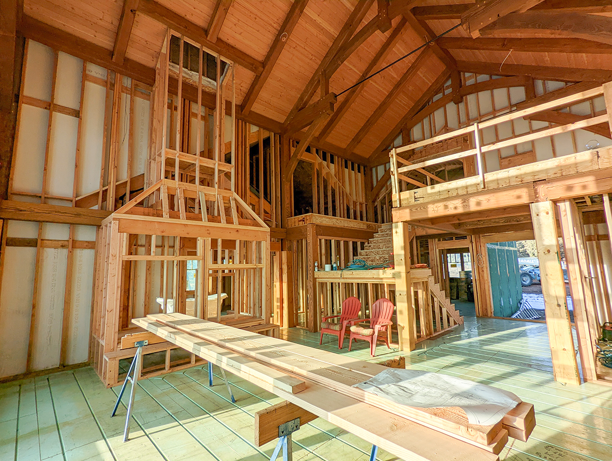Sisters Oregon Timber Frame Home by New Energy Works