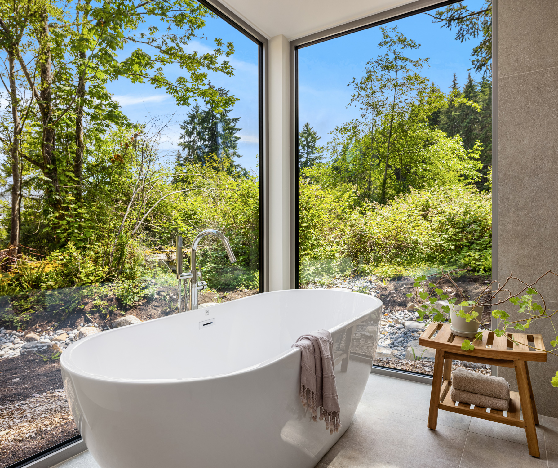 New Energy Works Timber Frame Home in Oregon
