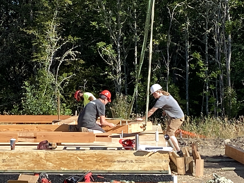 Timber Frame Raising in Corvalis Oregon