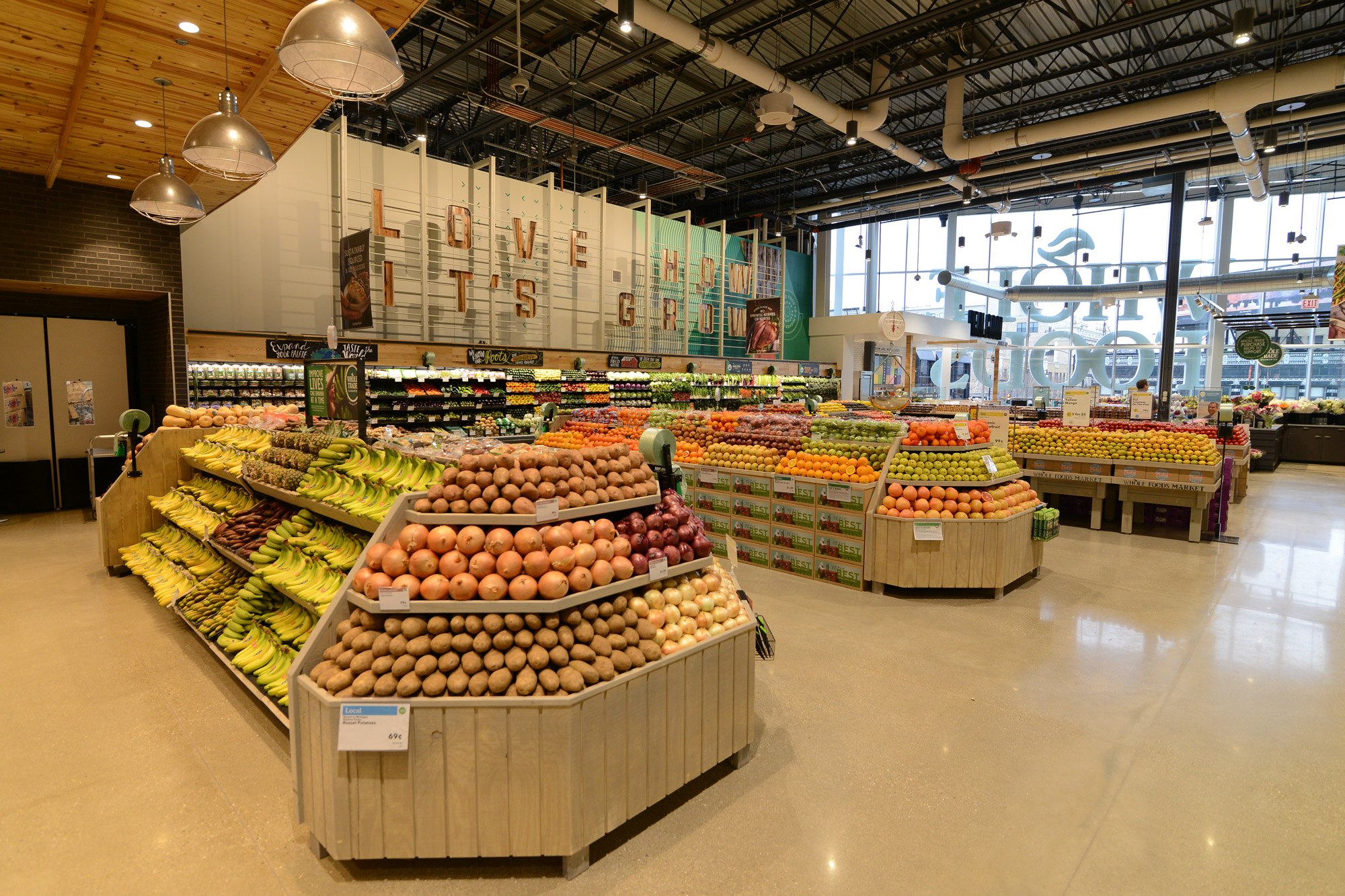 If you’re not familiar with Whole Foods, they’re an award-winning national grocer with solid ethos and product focus on natural and organic foods. The stores are an experience, each one unique–any chance we have to visit one, we take it!