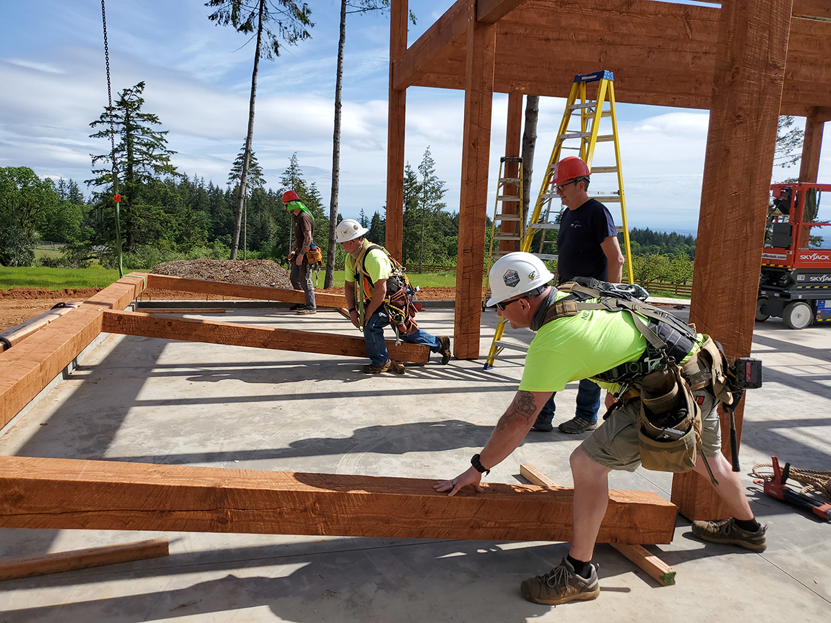 Timber Frame Barn in Oregon by New Energy Works