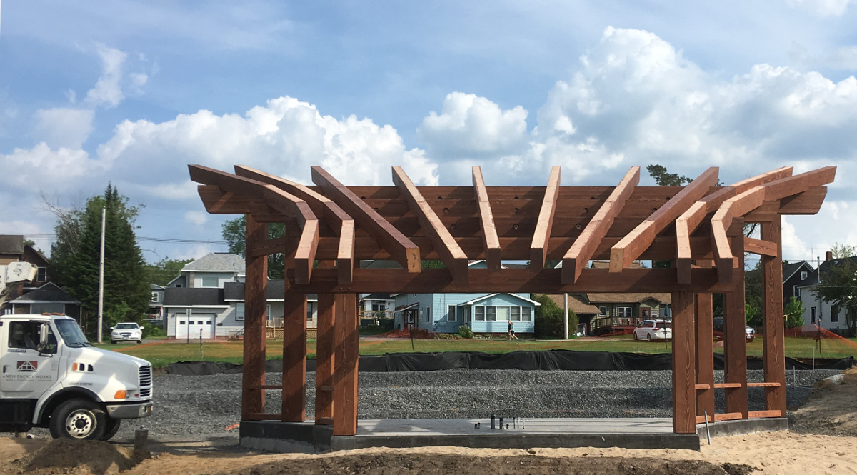A custom finish was applied to the solid Douglas fir and glulam timbers that form the bandshell.