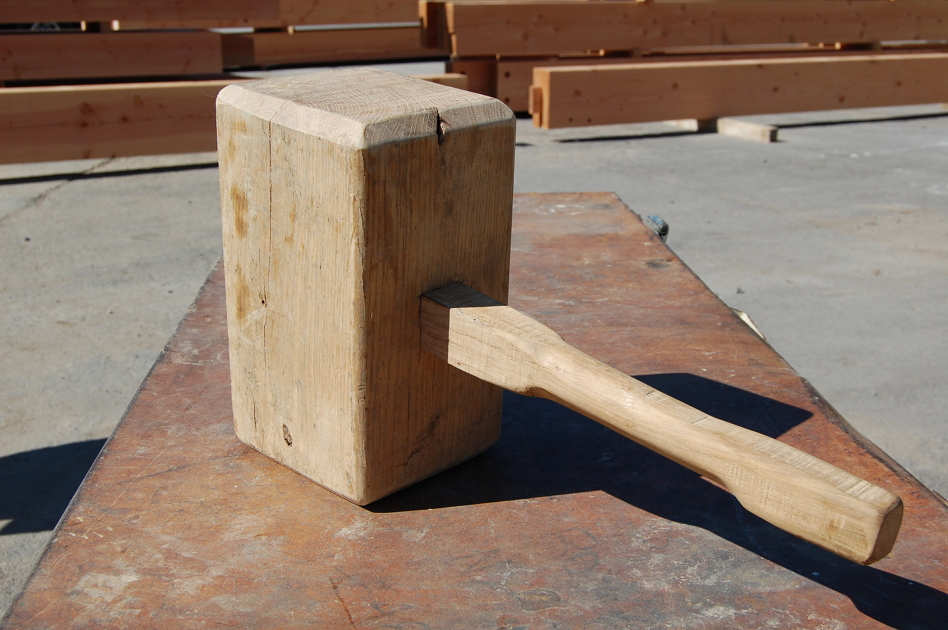 Beetles handles can vary in length. The shorter handle is often most valuable in tight space or for intricate joinery angles where the long handle would just be in the way – or simply wouldn’t fit.